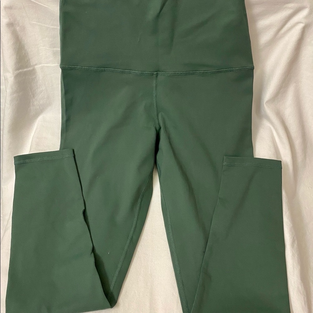 Born Primitive leggings size: